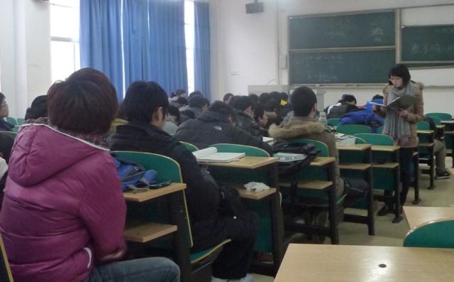 m882011级召开新学期年级会